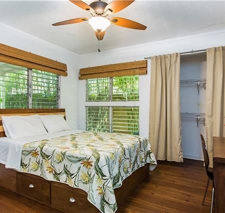 Готель Aloha Wahiawa Екстер'єр фото